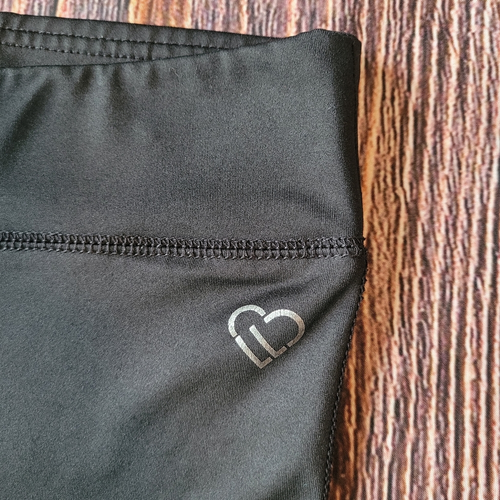 Workout Capris - Picture 2 of 9
